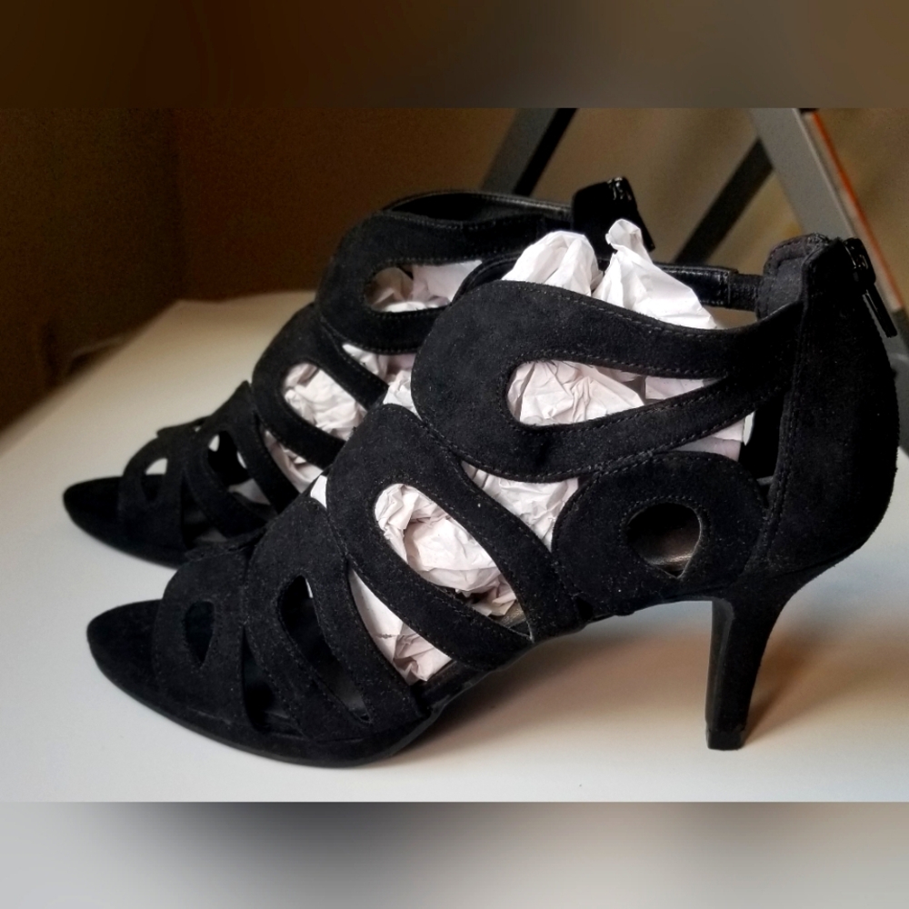 Kelly & Katie Elegant Black Gladiators